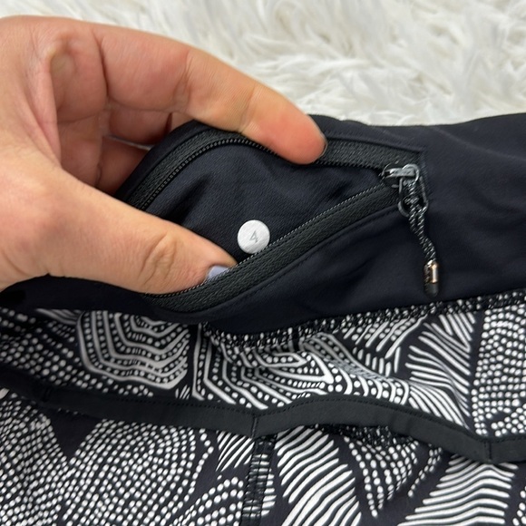 Lululemon Speed Short Dottie Tribe White Black / Black - Picture 6 of 6